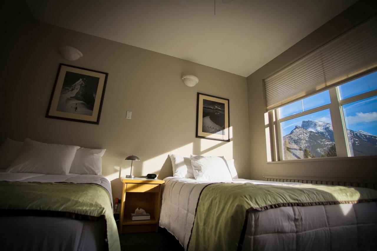 Ywca Banff Hotel Eksteriør billede